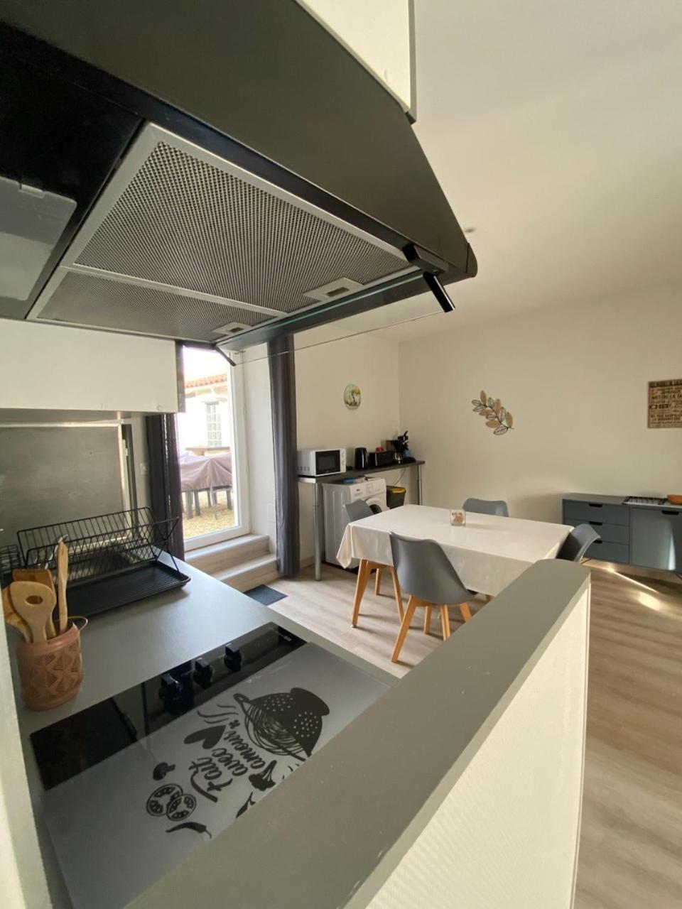 Maison Centre Bourg Villedoux Buitenkant foto